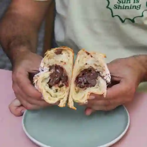 Croissant con Nutella