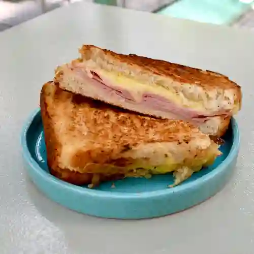 Tostado de Jamón y Queso